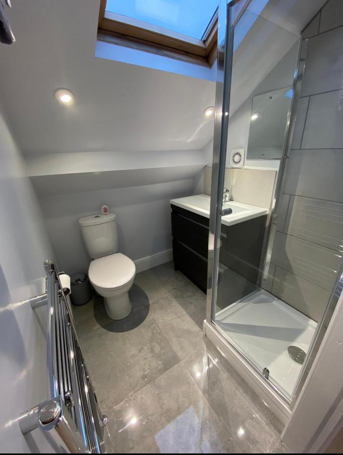 Private & Modern En-Suite Rooms Town Centre Self Check-In Barnsley Exterior photo