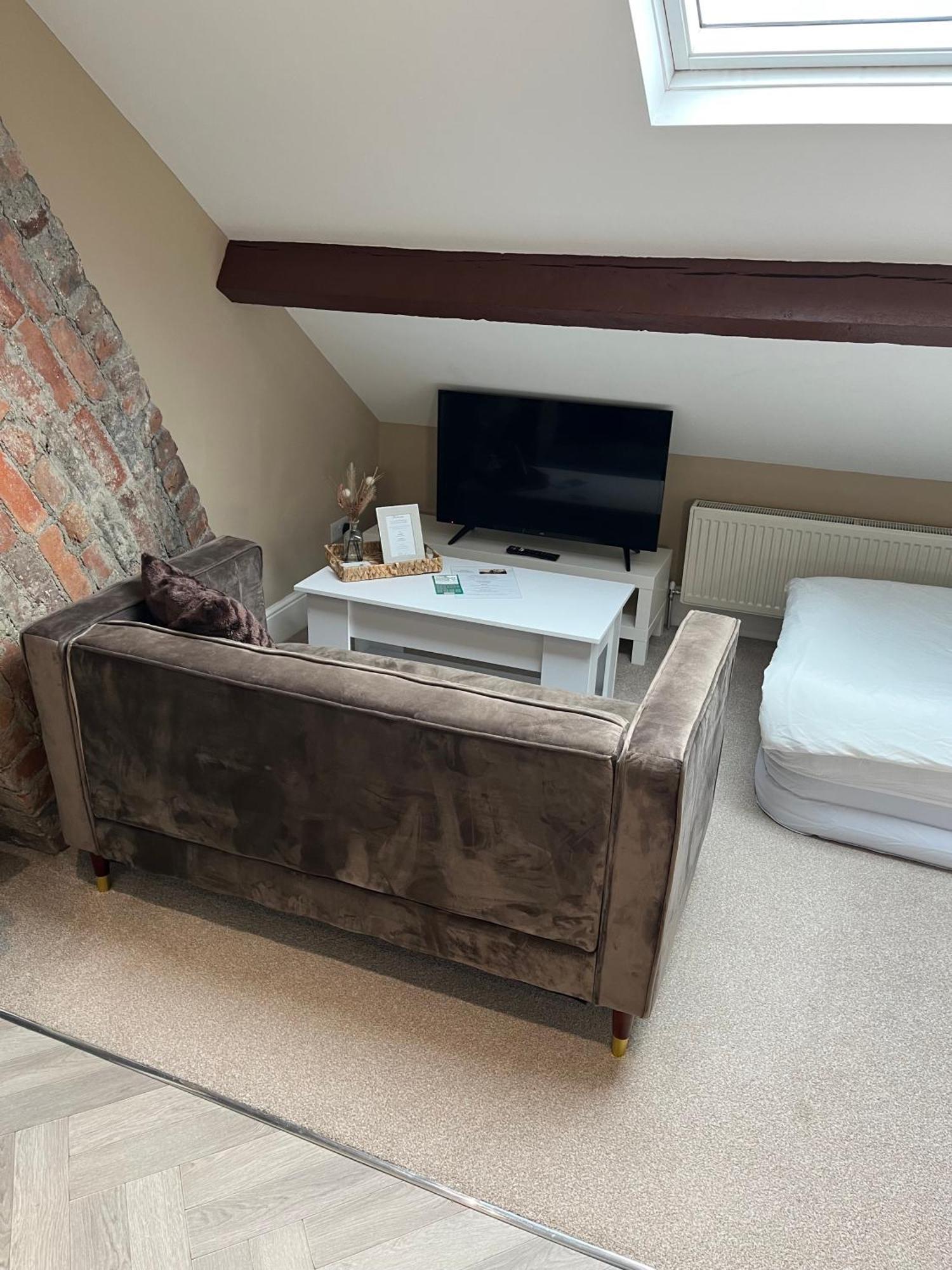 Private & Modern En-Suite Rooms Town Centre Self Check-In Barnsley Exterior photo