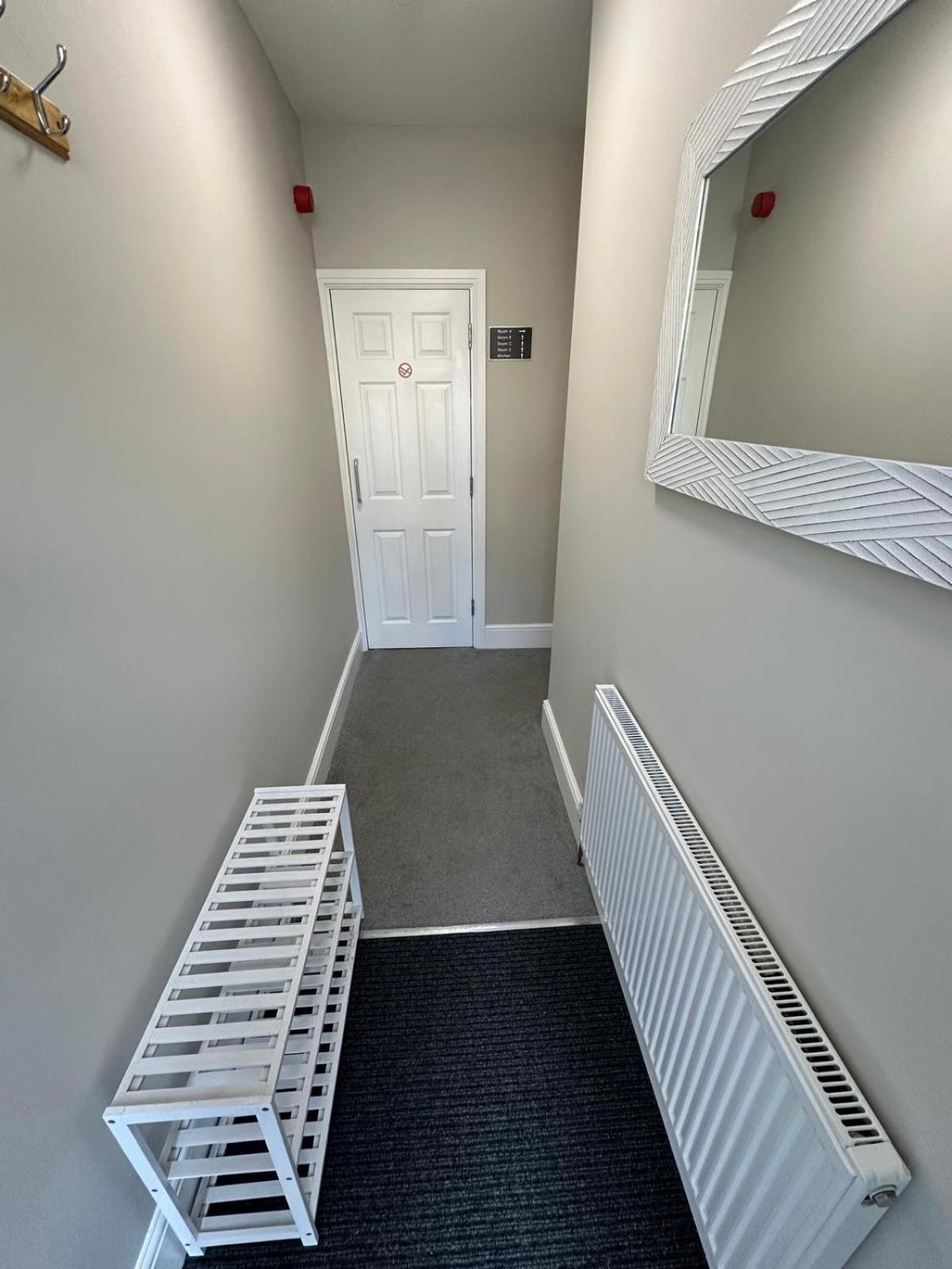 Private & Modern En-Suite Rooms Town Centre Self Check-In Barnsley Exterior photo